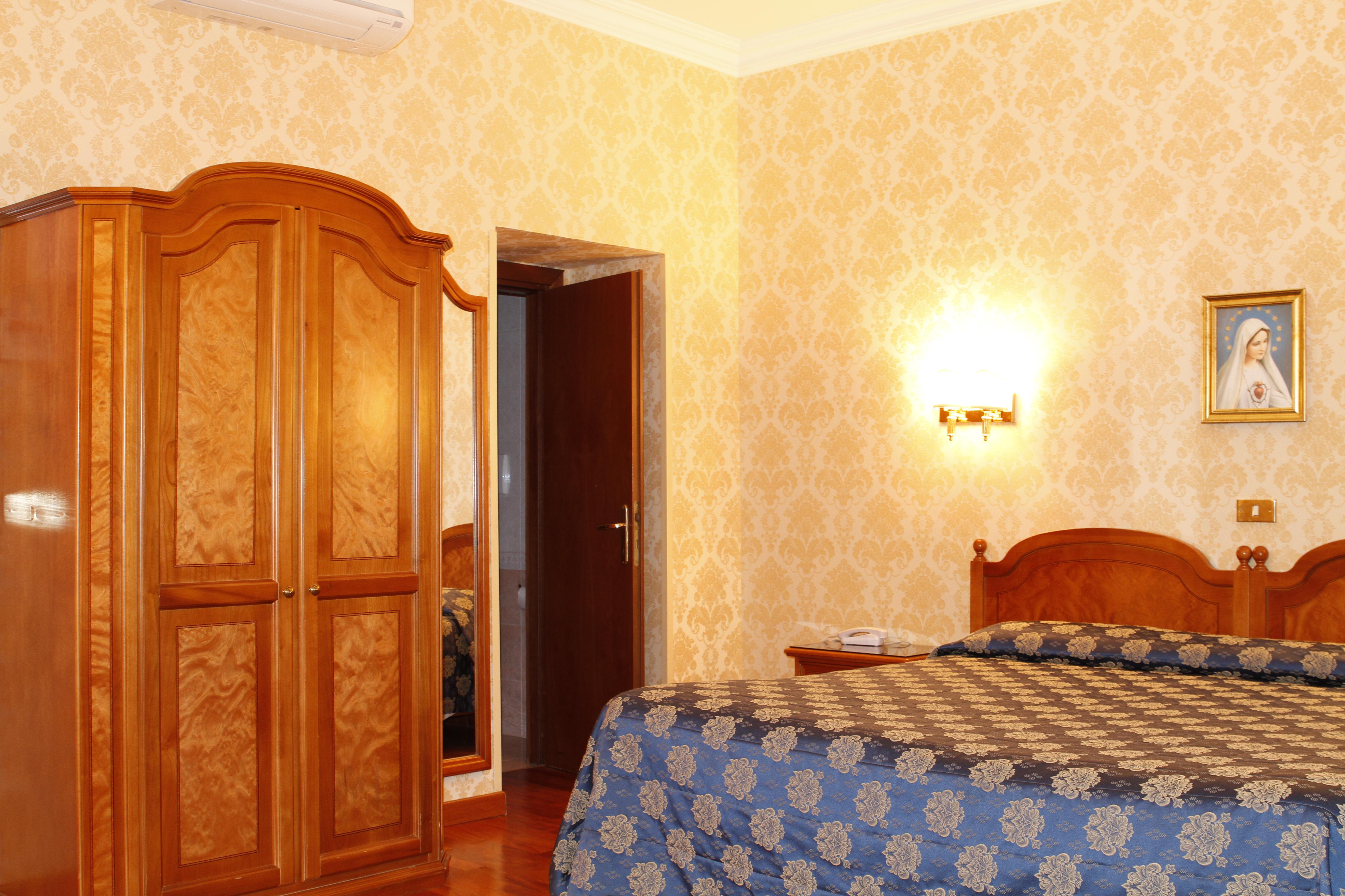 Hotel Pace Elvezia Roma Esterno foto