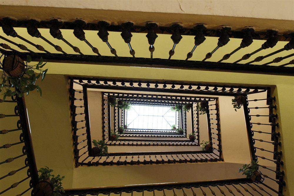 Hotel Pace Elvezia Roma Esterno foto