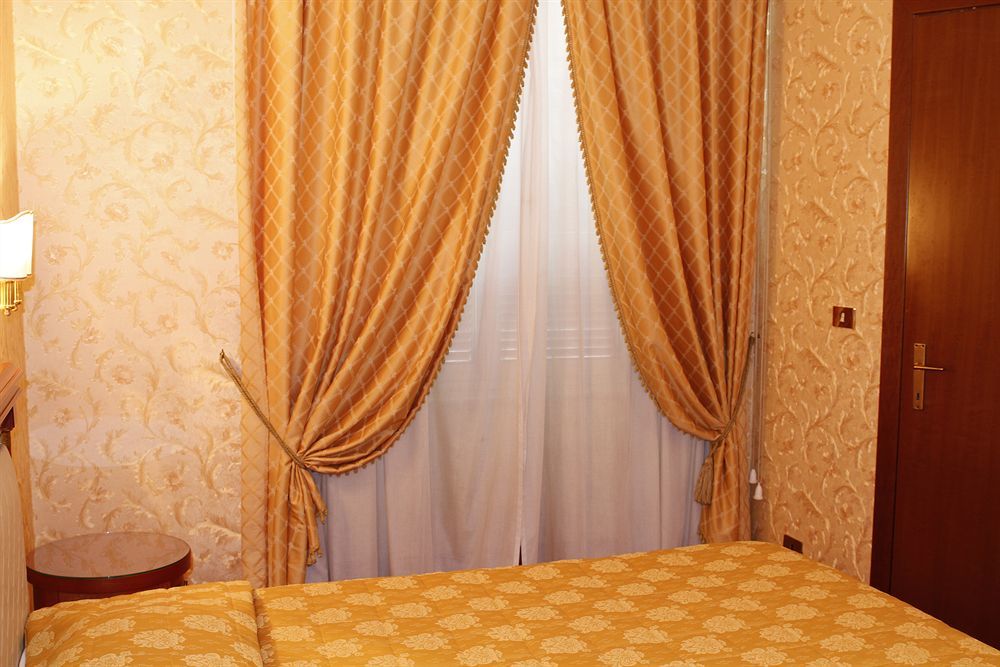Hotel Pace Elvezia Roma Esterno foto
