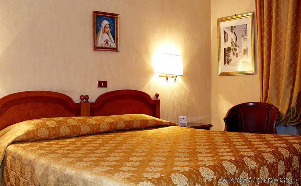 Hotel Pace Elvezia Roma Esterno foto