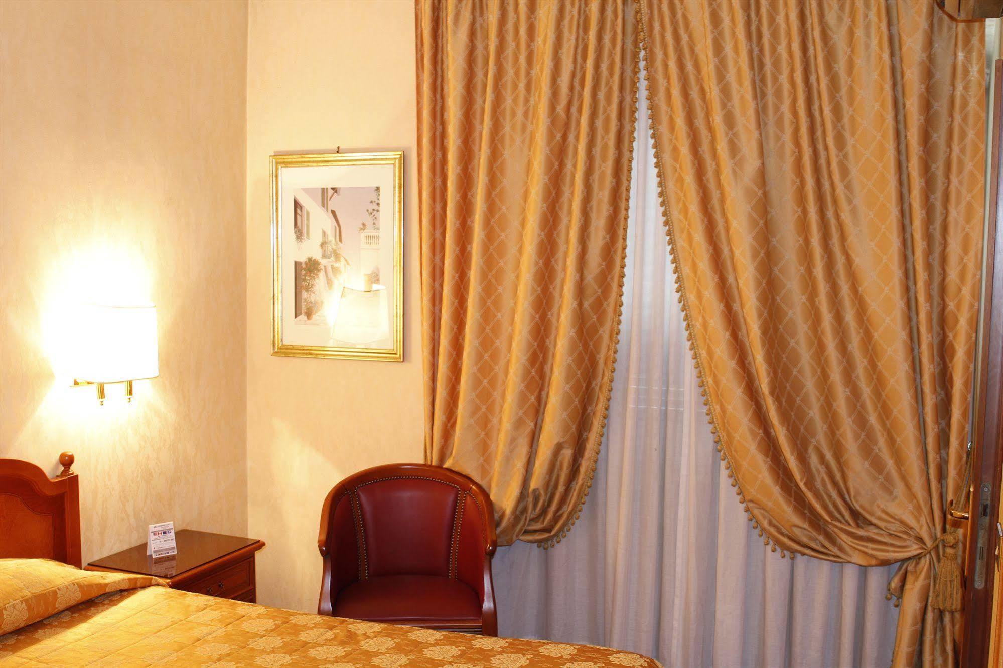 Hotel Pace Elvezia Roma Esterno foto