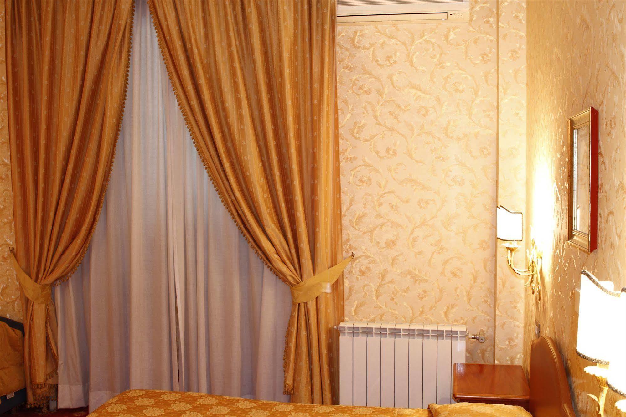 Hotel Pace Elvezia Roma Esterno foto